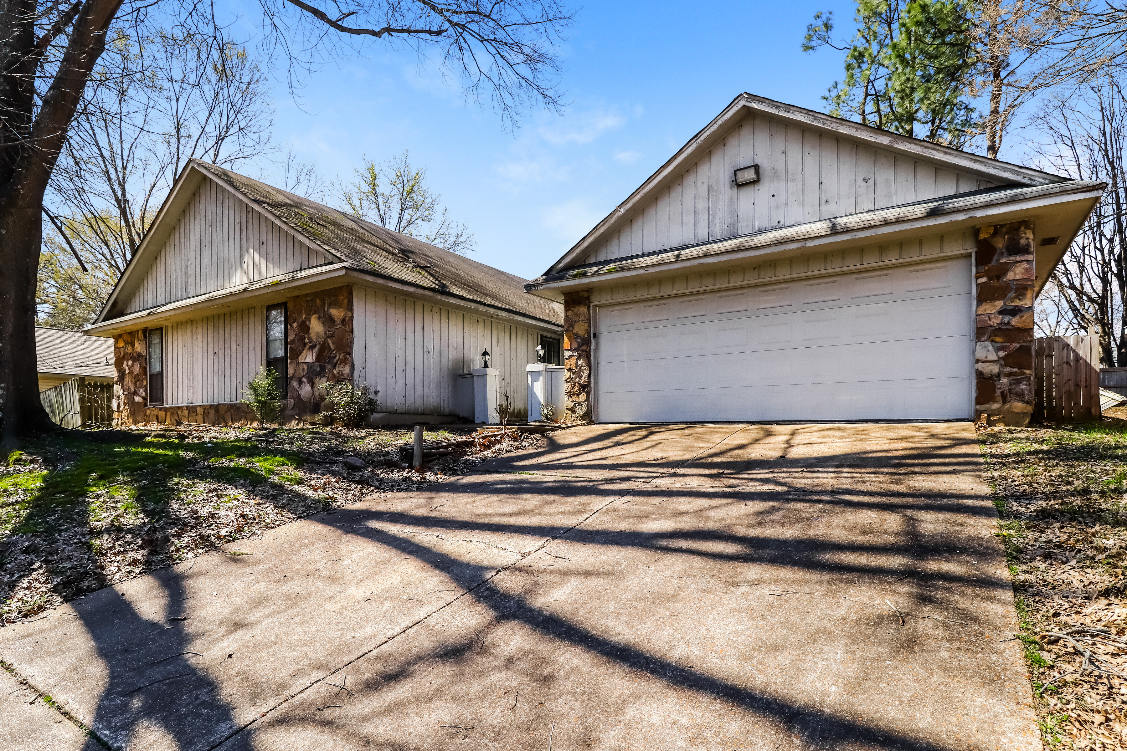 4311 E Hunters Glen St Memphis, TN 38128